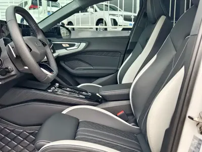 Audi 奥迪A5L