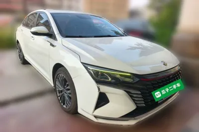 Dongfeng Aeolus Yixuan MAX