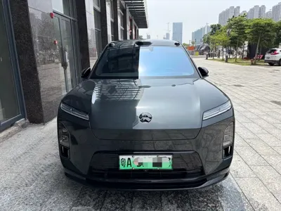Nio ES8