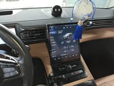Nio ES8