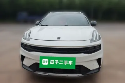 Lynk & Co 06