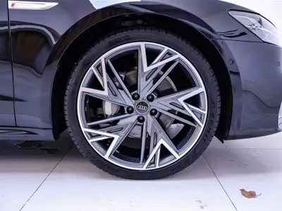 Audi A7L