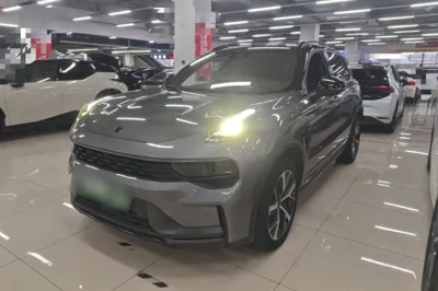 Lynk & Co 01 EM-P