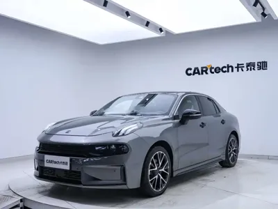 Lynk & Co 03