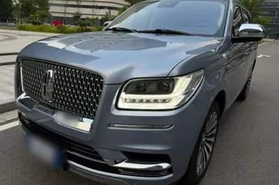 Lincoln Navigator