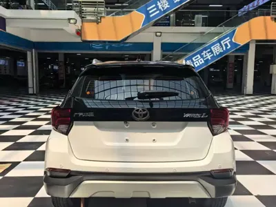 Toyota Yaris L