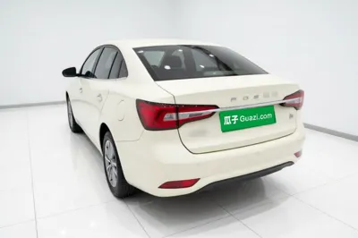 Roewe i5
