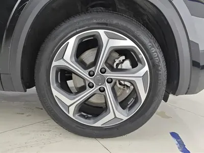 Geely Xingyue L