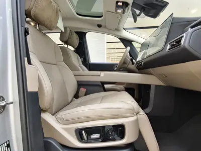 Li Auto Li MEGA