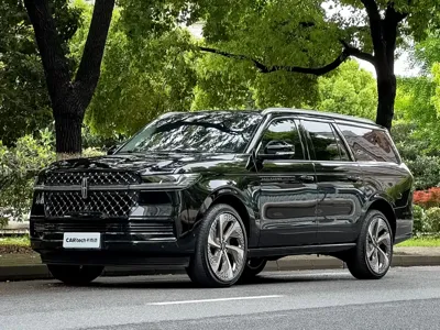 Lincoln Navigator
