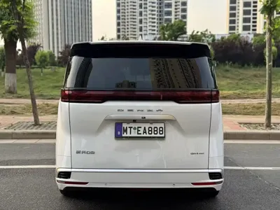 Denza Denza D9