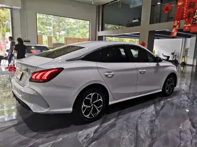 MG MG5