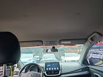 Toyota Yaris L