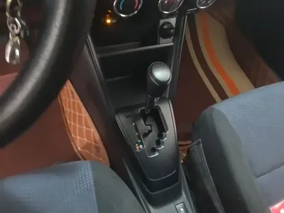 Toyota Yaris L