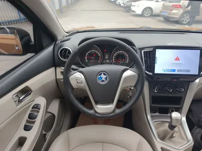 Venucia T70