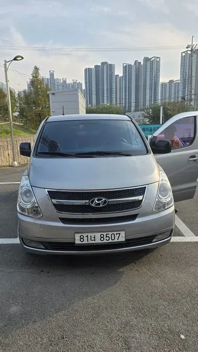 Hyundai Starex