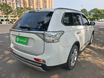 Mitsubishi Outlander (Import)