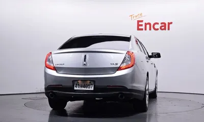 Lincoln MKS