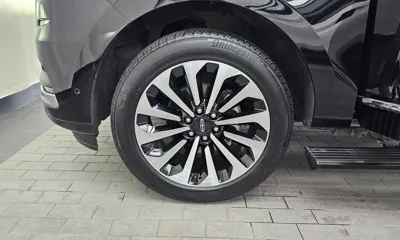 Lincoln Navigator