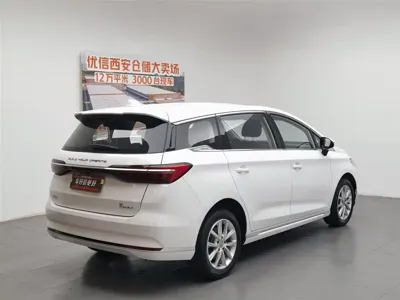 BYD MAX