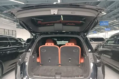 Li Auto L8