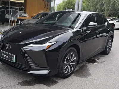 Lexus RZ