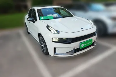 Lynk & Co 03