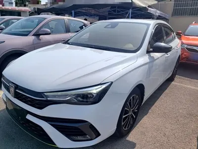 Roewe i5
