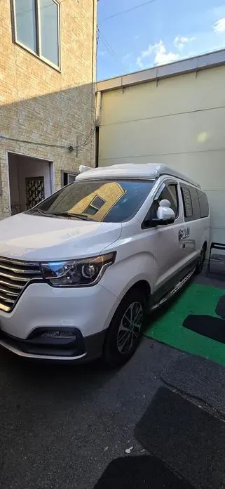 Hyundai Starex