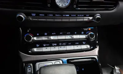 Genesis EQ900