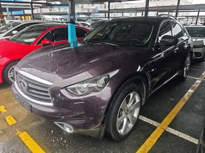 Infiniti QX70