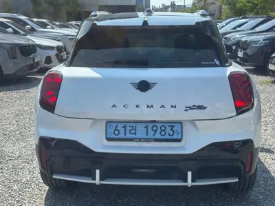 MINI Aceman