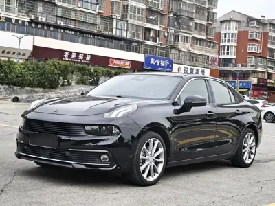 Lynk & Co 03