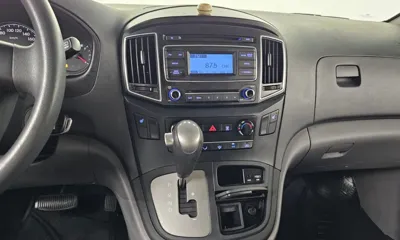Hyundai Starex