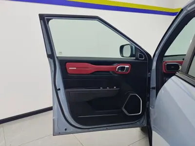 Geely ICON
