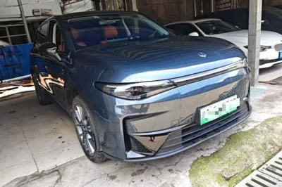 Leapmotor C10