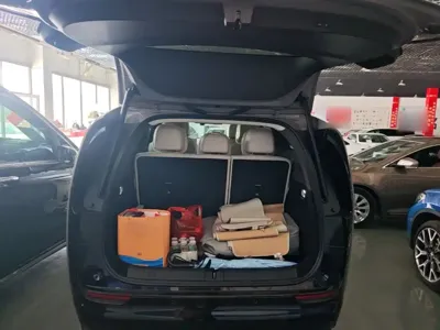 Li Auto Li MEGA