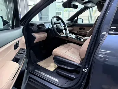Nio ES8