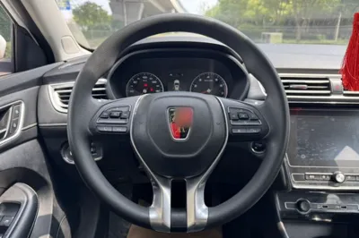 Roewe i5