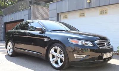 Ford Taurus