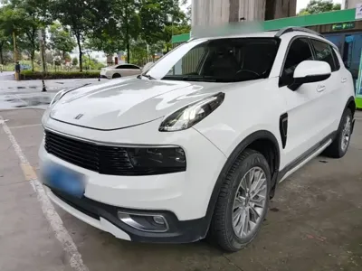 Lynk & Co 01