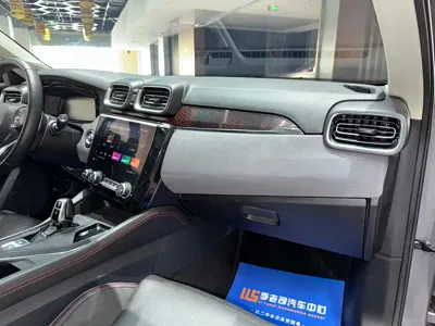 Lynk & Co 02