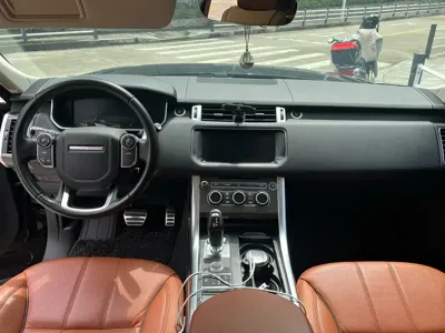 Land Rover Sport