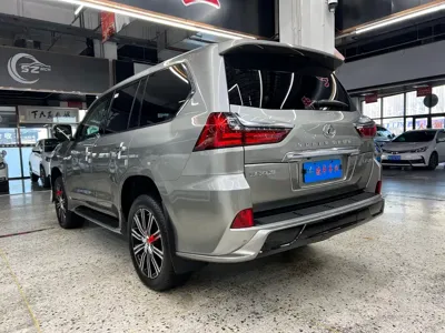 Lexus LX