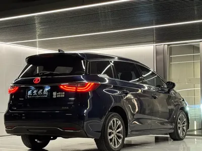 BYD MAX