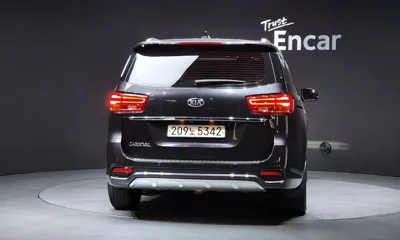 Kia Canival