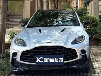 Aston Martin DBX