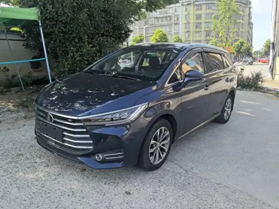 BYD MAX
