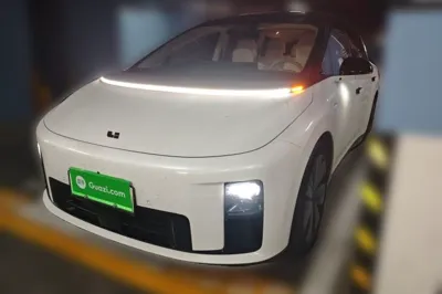 Li Auto Li Auto i8