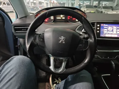 Peugeot 308S